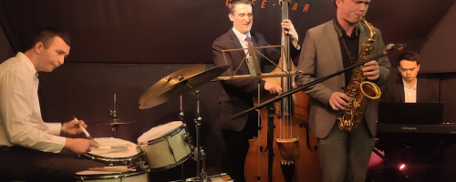 Sam Kelly with The Aaron Moloney Trio
